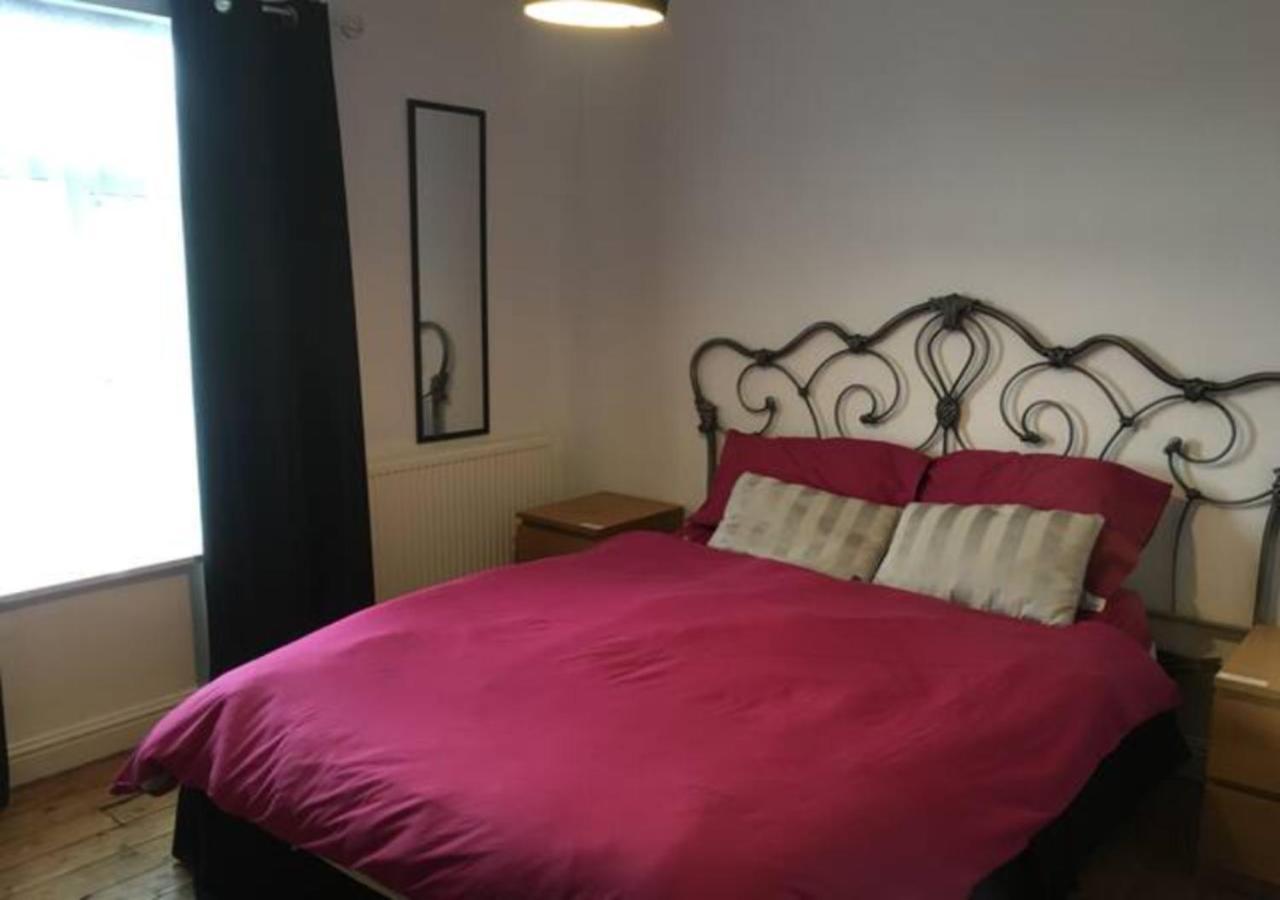 4 Bedroom House For Corporate Stays In Kettering Bagian luar foto